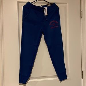 BRAND New Classic A&F women jogger